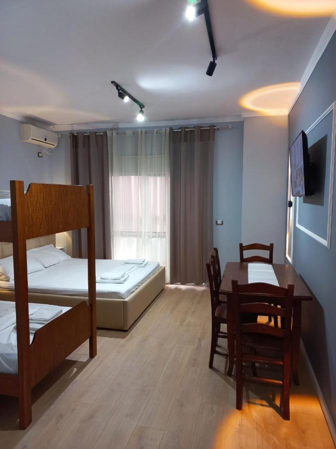 Lungomare Apartament Sea View Vlorë Buitenkant foto