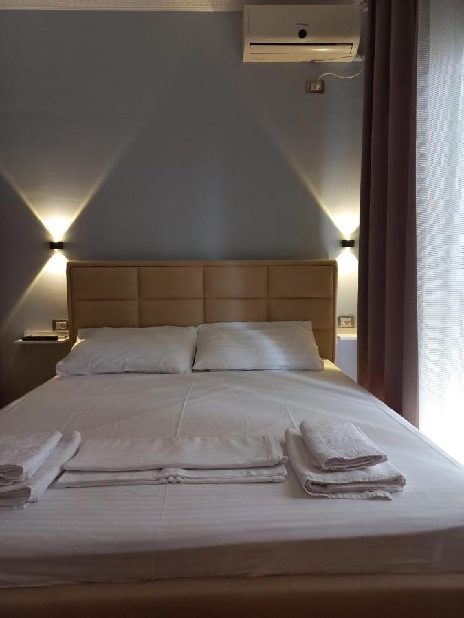 Lungomare Apartament Sea View Vlorë Buitenkant foto