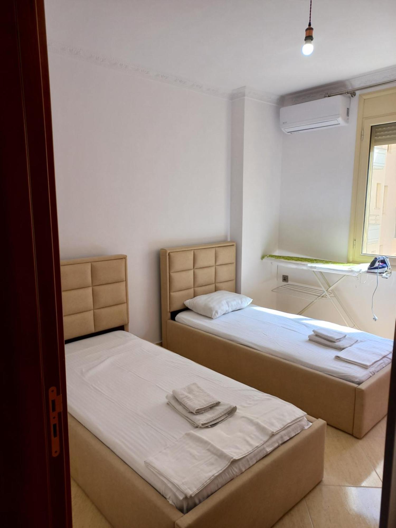 Lungomare Apartament Sea View Vlorë Buitenkant foto